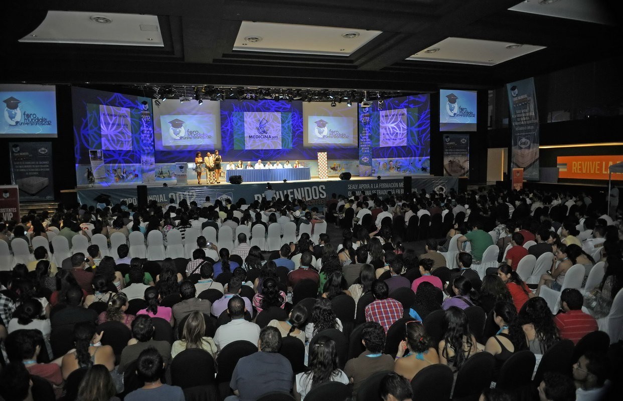 Conferencia Magistral - Foro Mundial de Universitarios 2015