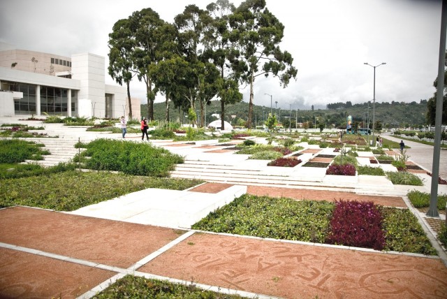 Arquitectura y Paisaje: Una Opción  para el Arquitecto de Hoy en Día